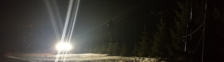 sss-toplita-ski-snowboard-partie-schi-zapada-iarna-harghita-noaptea-ratrack-teleschi