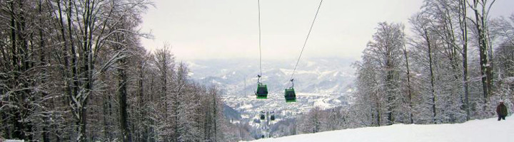_straja-hunedoara-statiune-partie-ski-partii-snowboard-iarna-zapada-munte-romania-schi